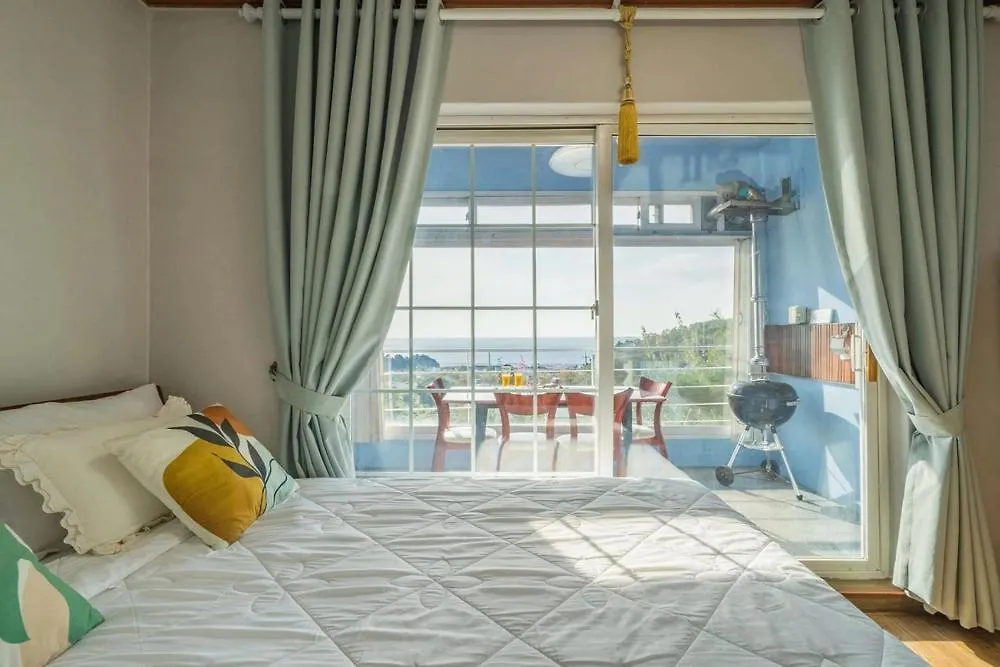 Wisma tamu Ganghwa Petit Pension Incheon Korsel