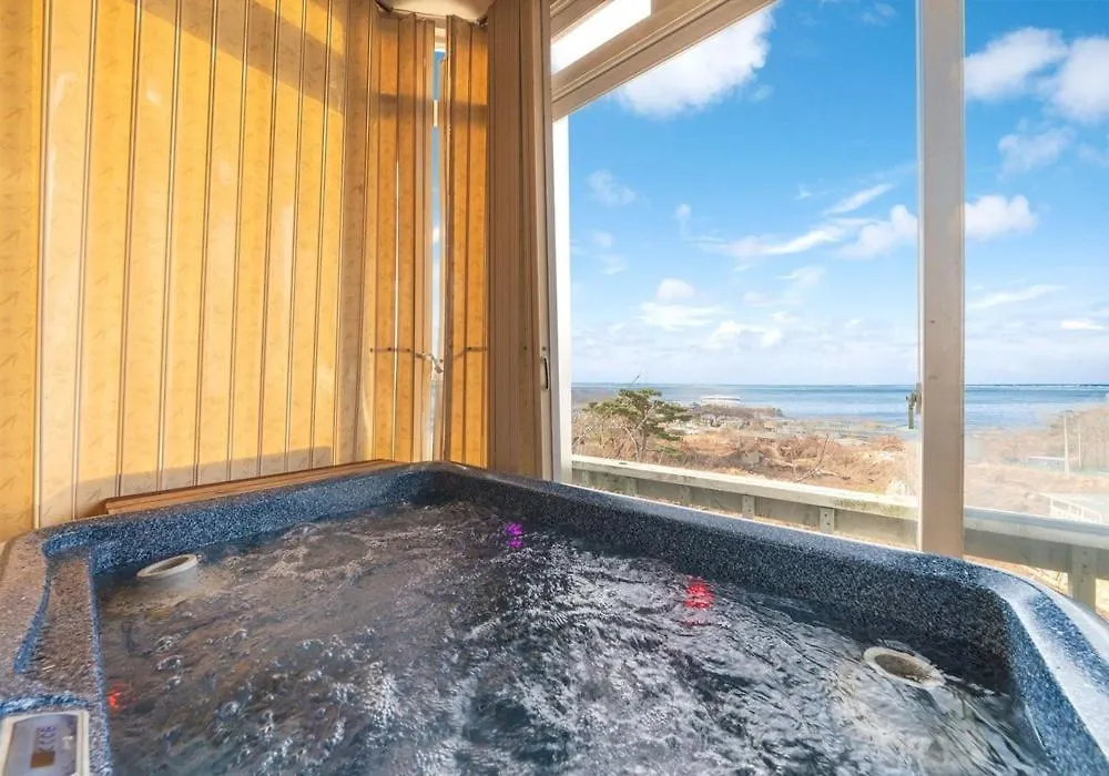 Ganghwa Petit Pension 인천 0*,