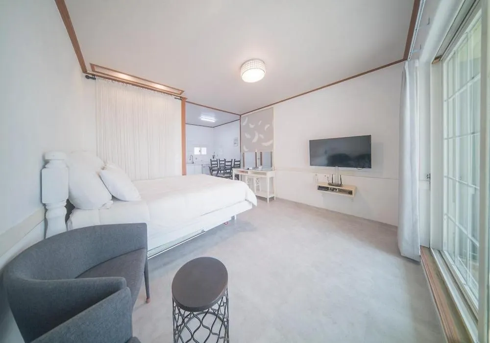 Ganghwa Petit Pension 인천