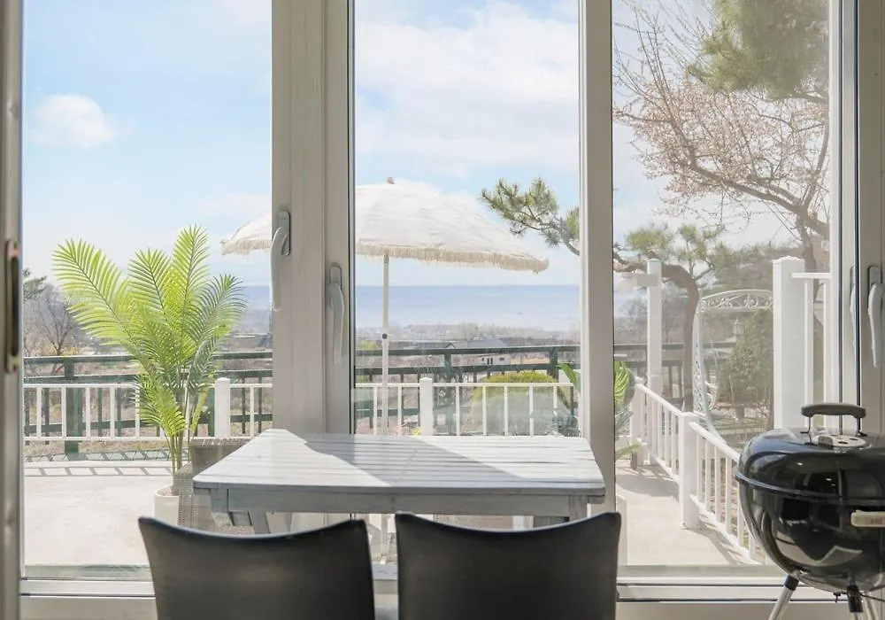 Wisma tamu Ganghwa Petit Pension Incheon