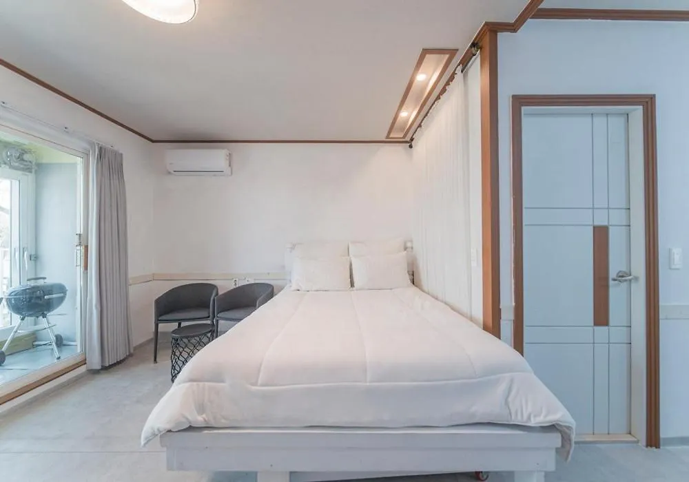 Ganghwa Petit Pension Incheon 0*,